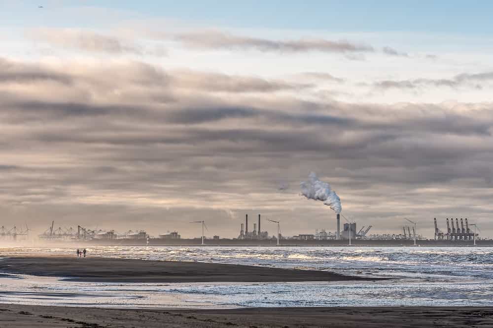 Energía renovable y tecnología para mitigar la crisis ambiental