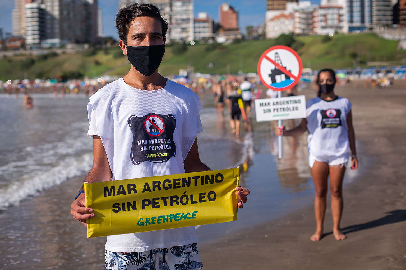 Greenpeace Argentina Y Su Lucha Por La Protección Del Mar Argentino